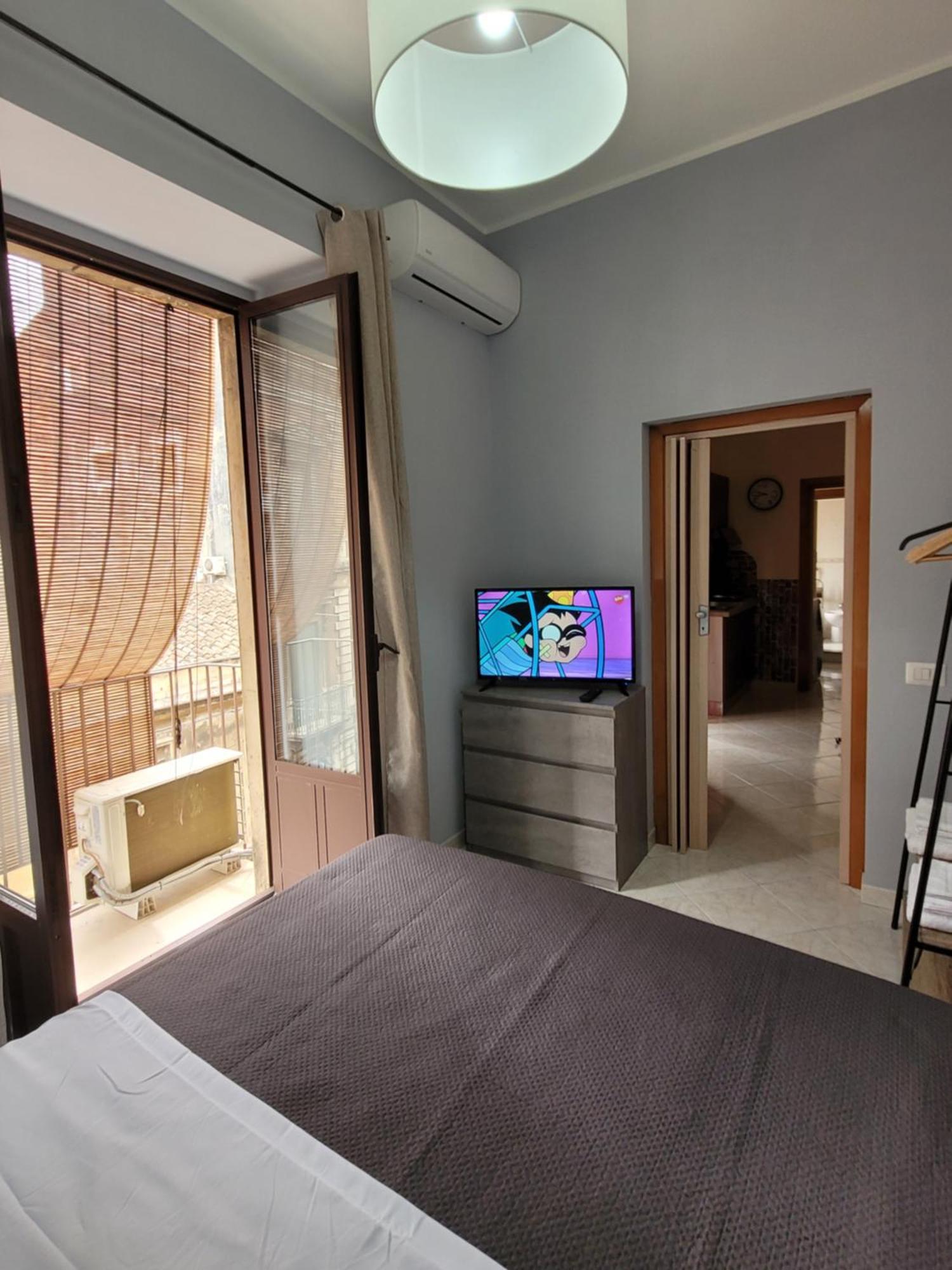 Апартаменты Caronda Etnea House Катания Экстерьер фото